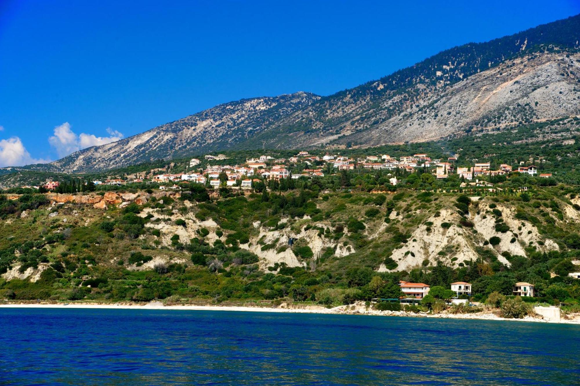 Eleftheria Apartments Vlachata Bagian luar foto