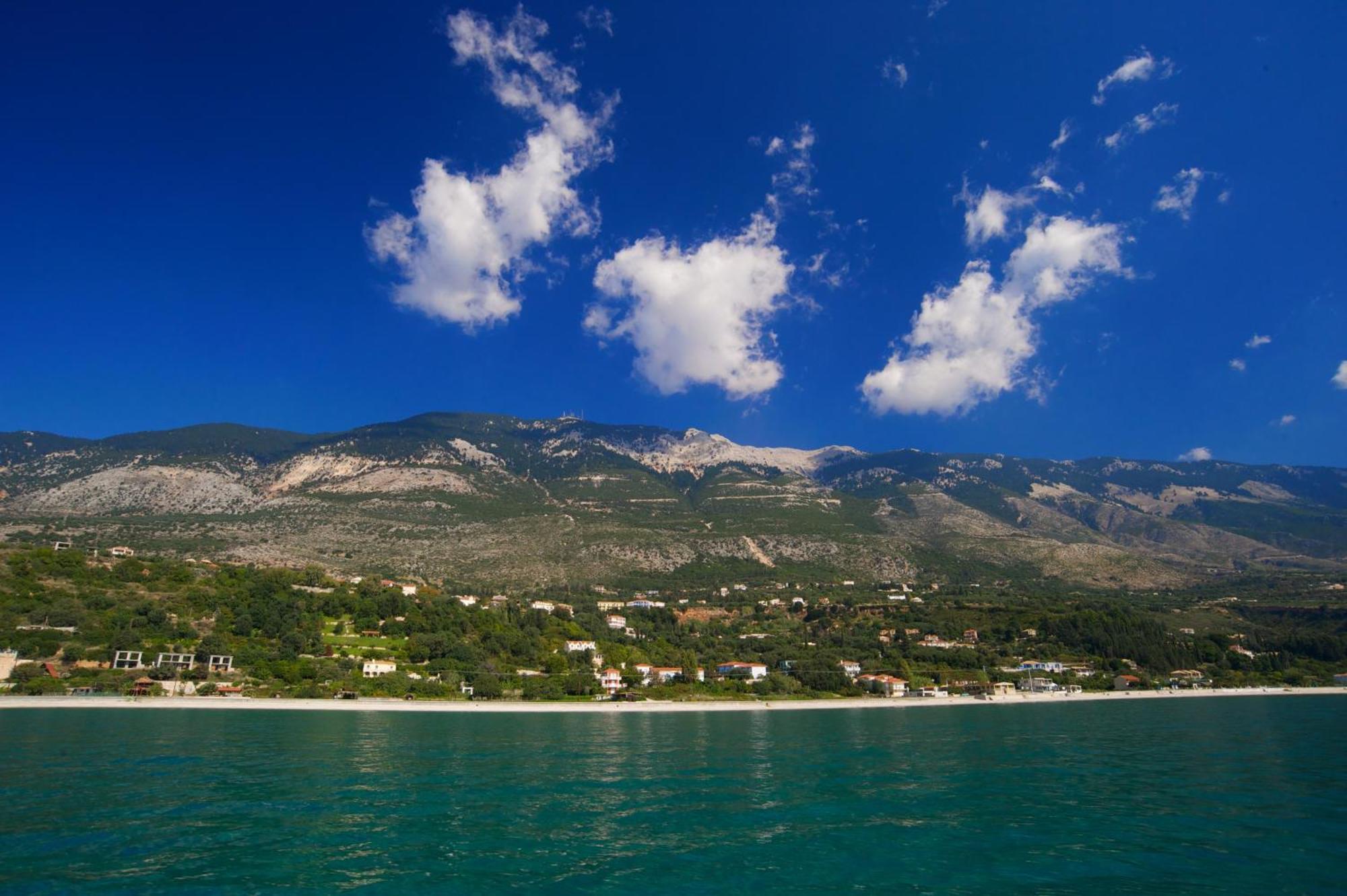 Eleftheria Apartments Vlachata Bagian luar foto