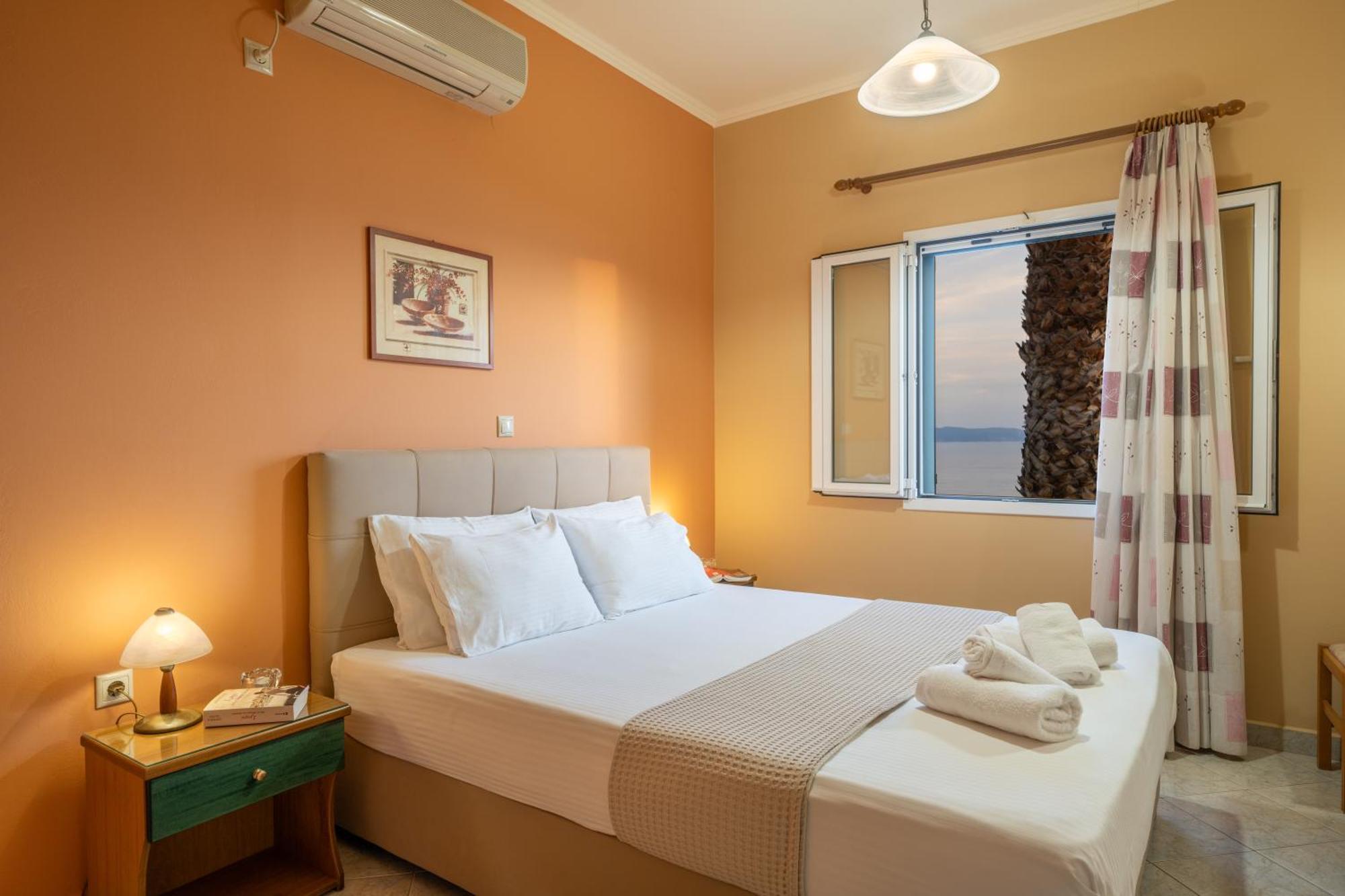 Eleftheria Apartments Vlachata Bagian luar foto