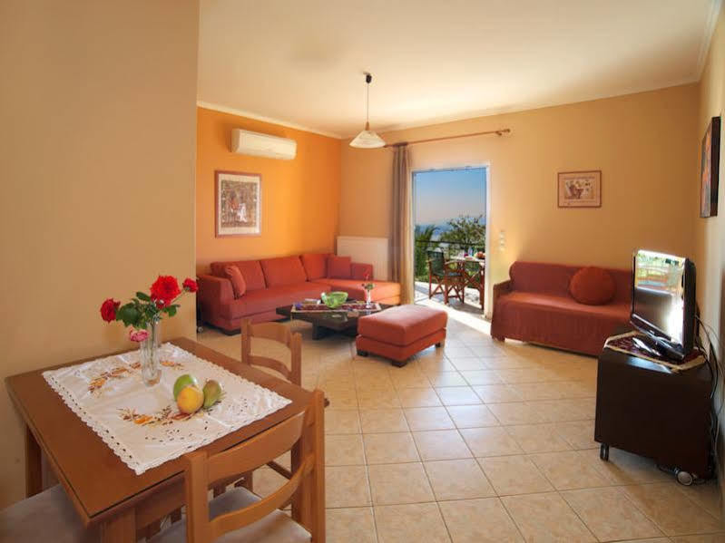 Eleftheria Apartments Vlachata Bagian luar foto